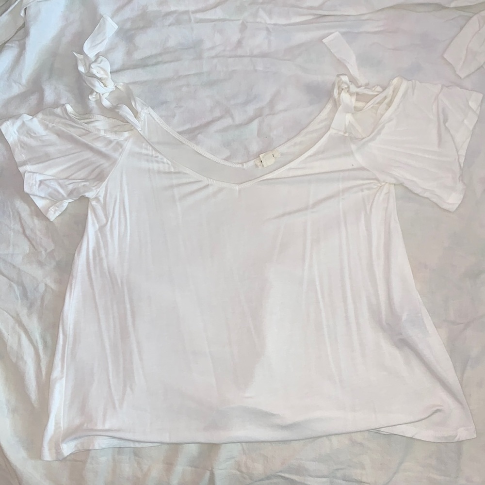🎀[FREE] Garage white shirt